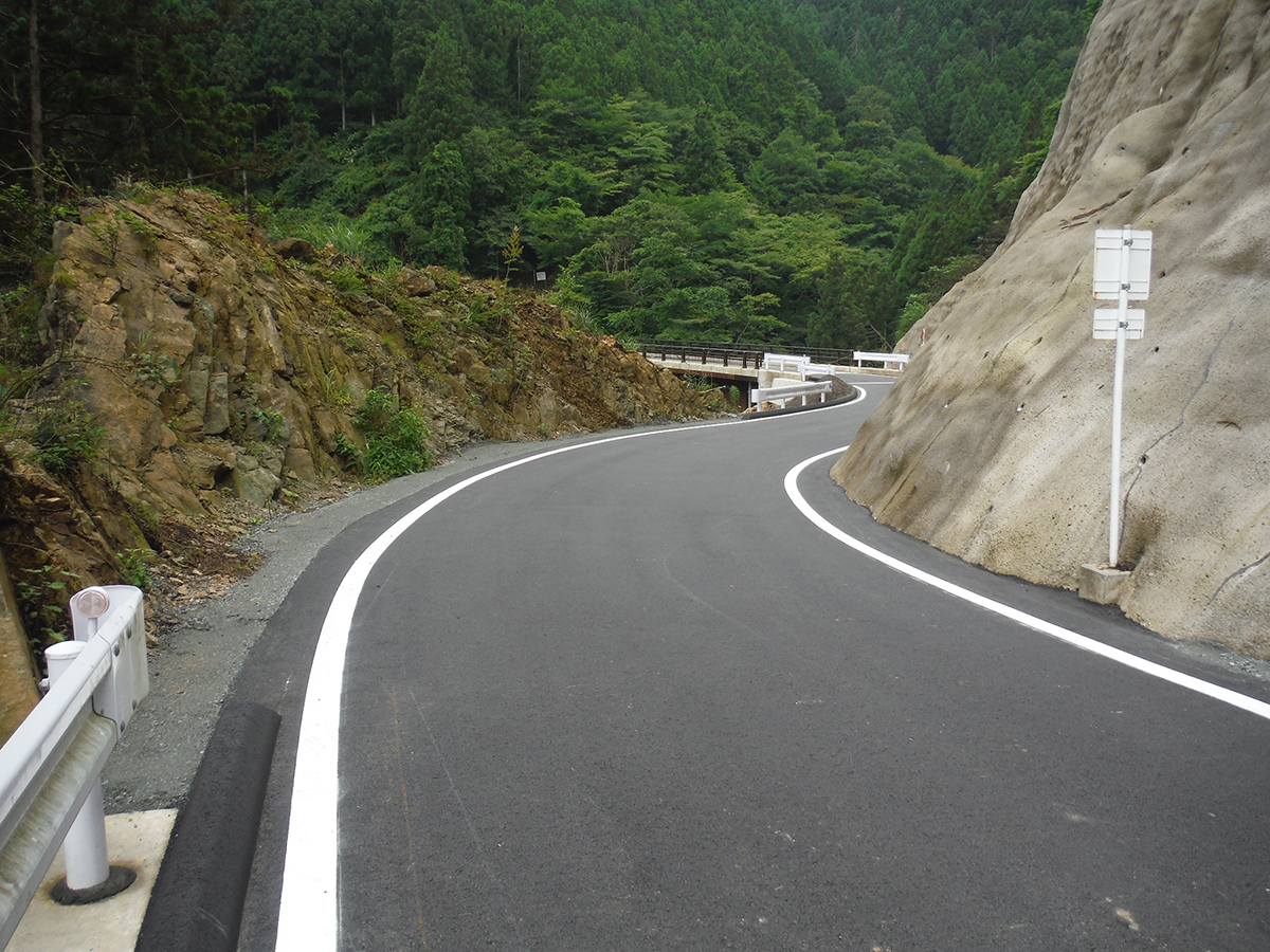 平成27年度 道整備交付金 梅田小平線（忍山開設工区）